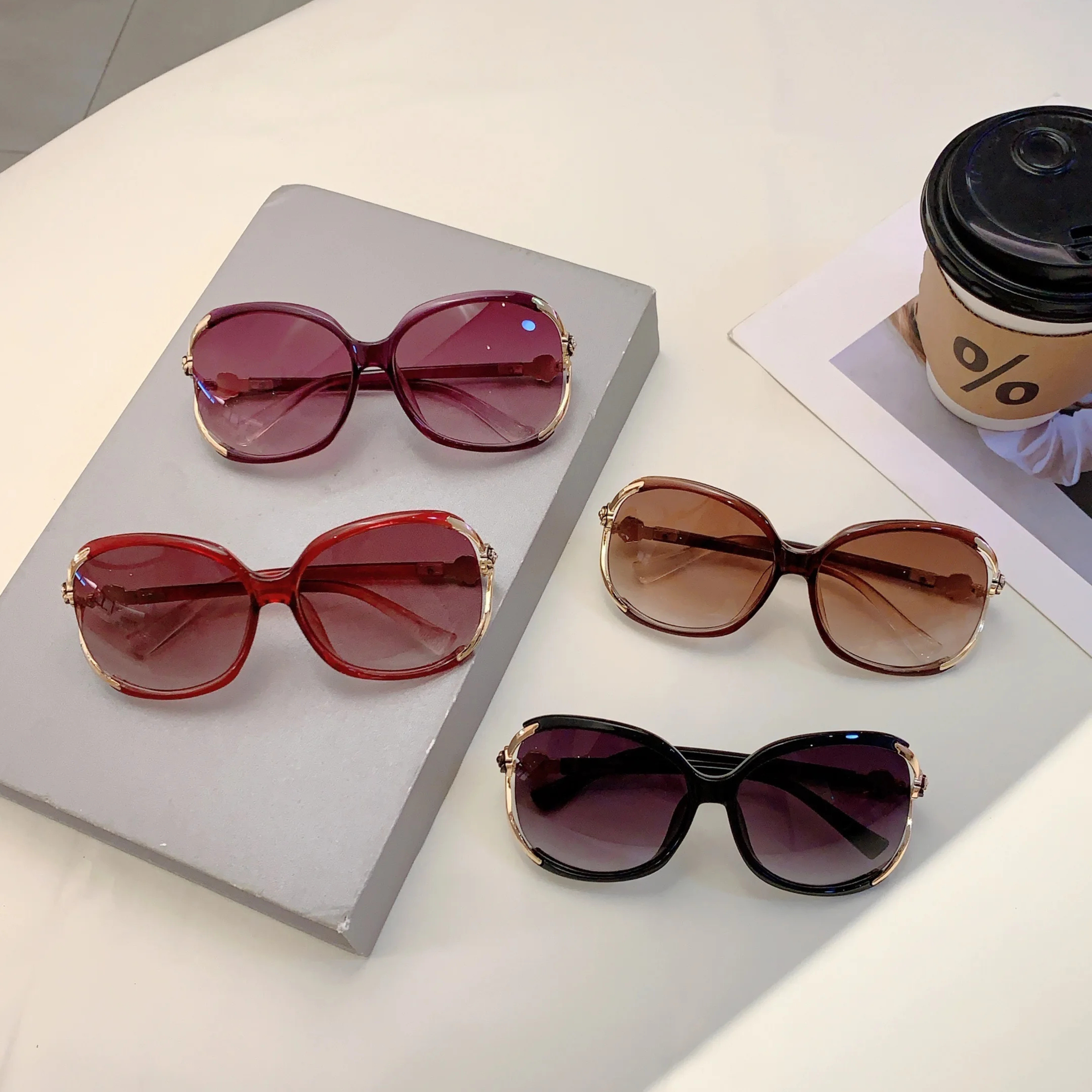 Fleur I Oversized Sunglasses