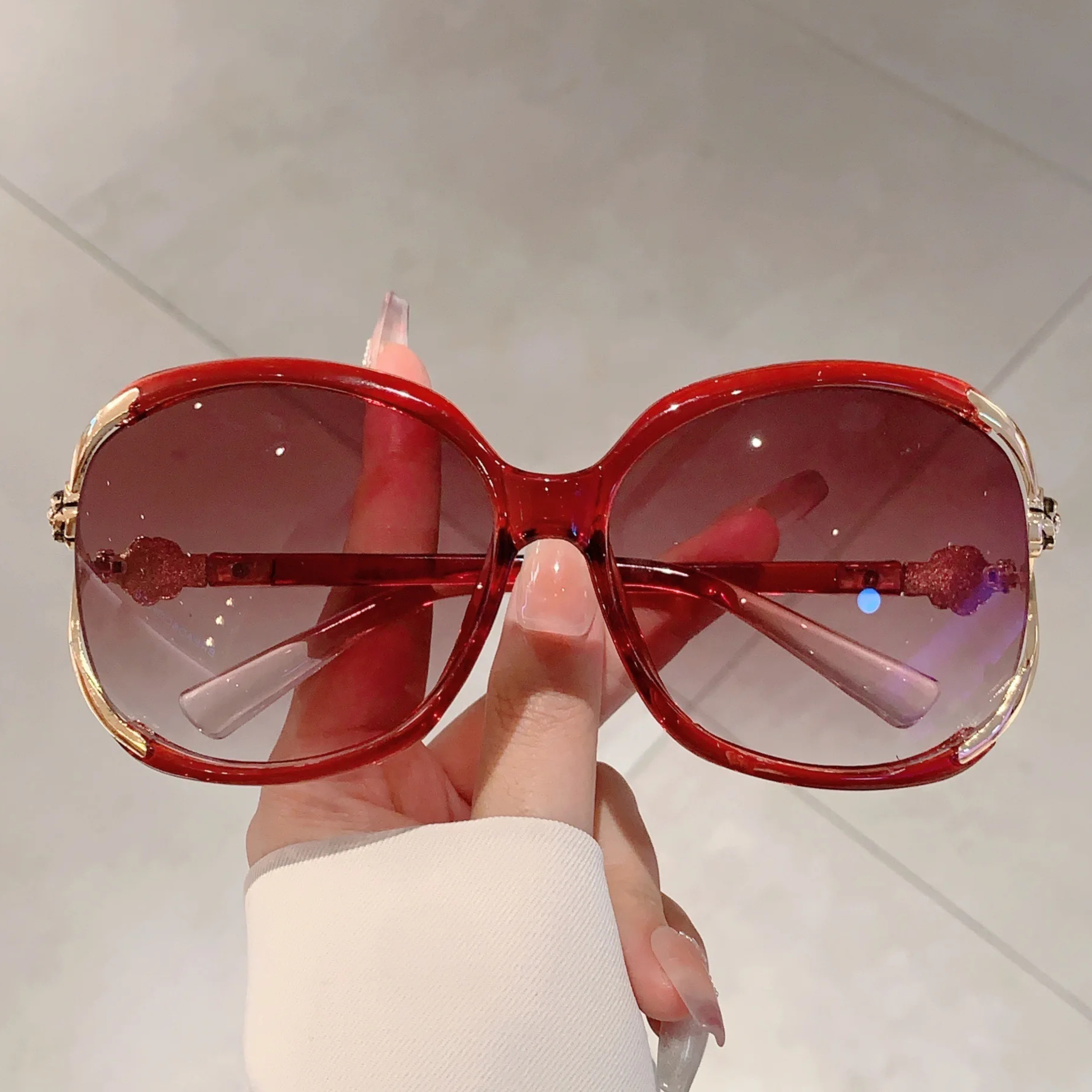 Fleur I Oversized Sunglasses