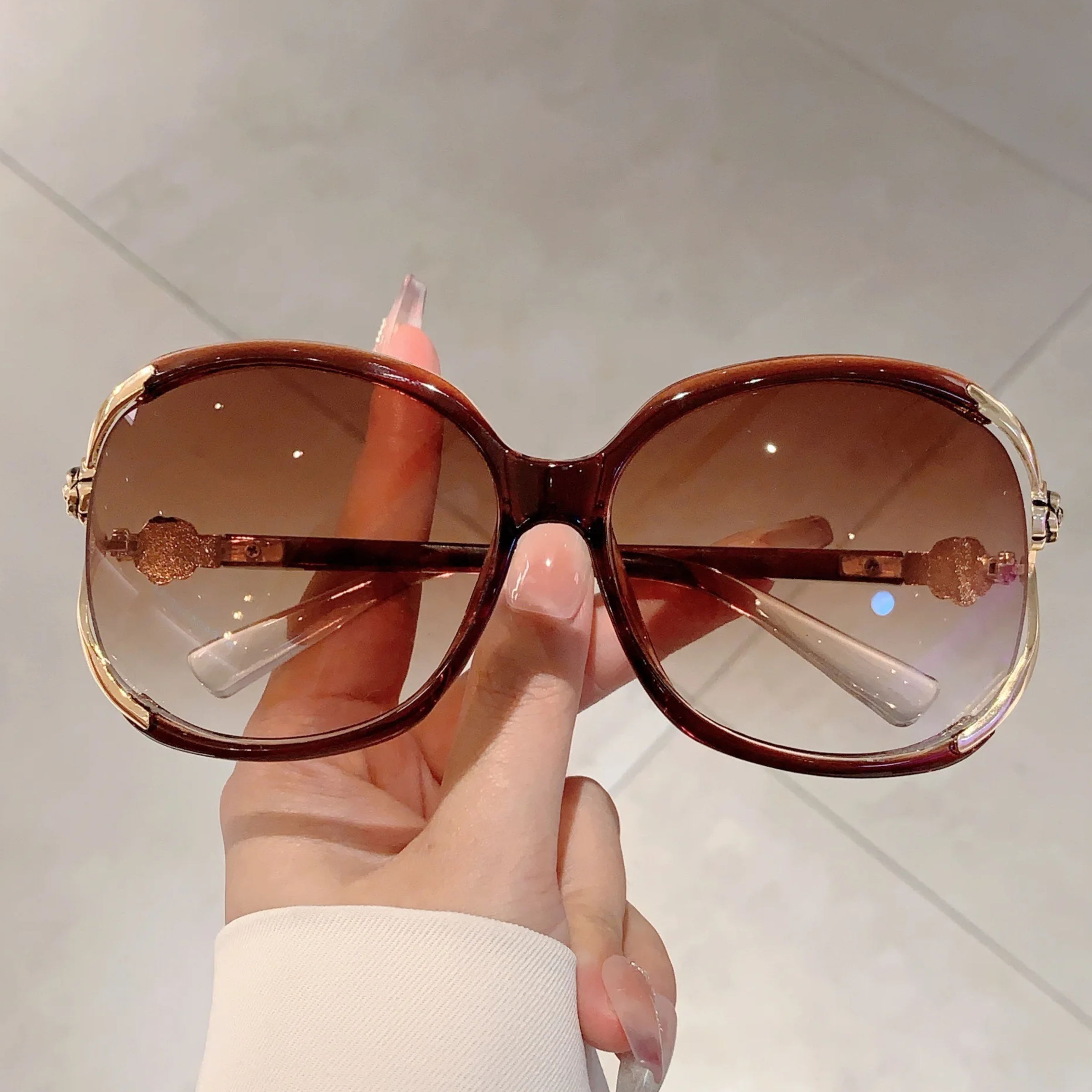 Fleur I Oversized Sunglasses