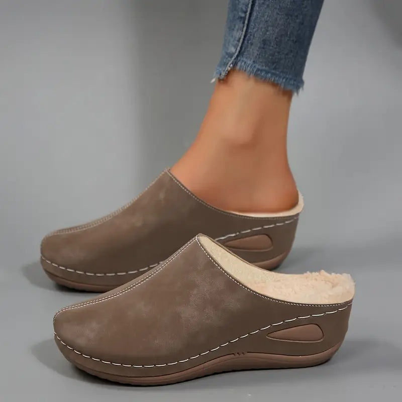Arnellia I Cozy Fleece Slip-On Mules